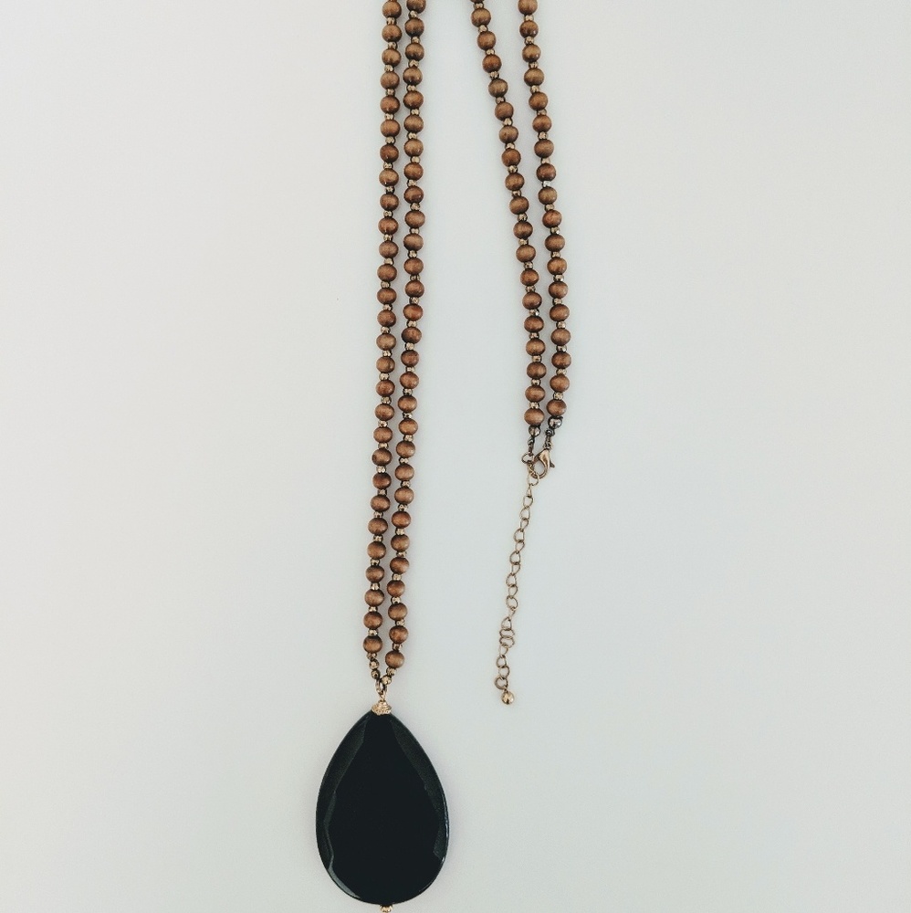 Black tear drop stone necklace